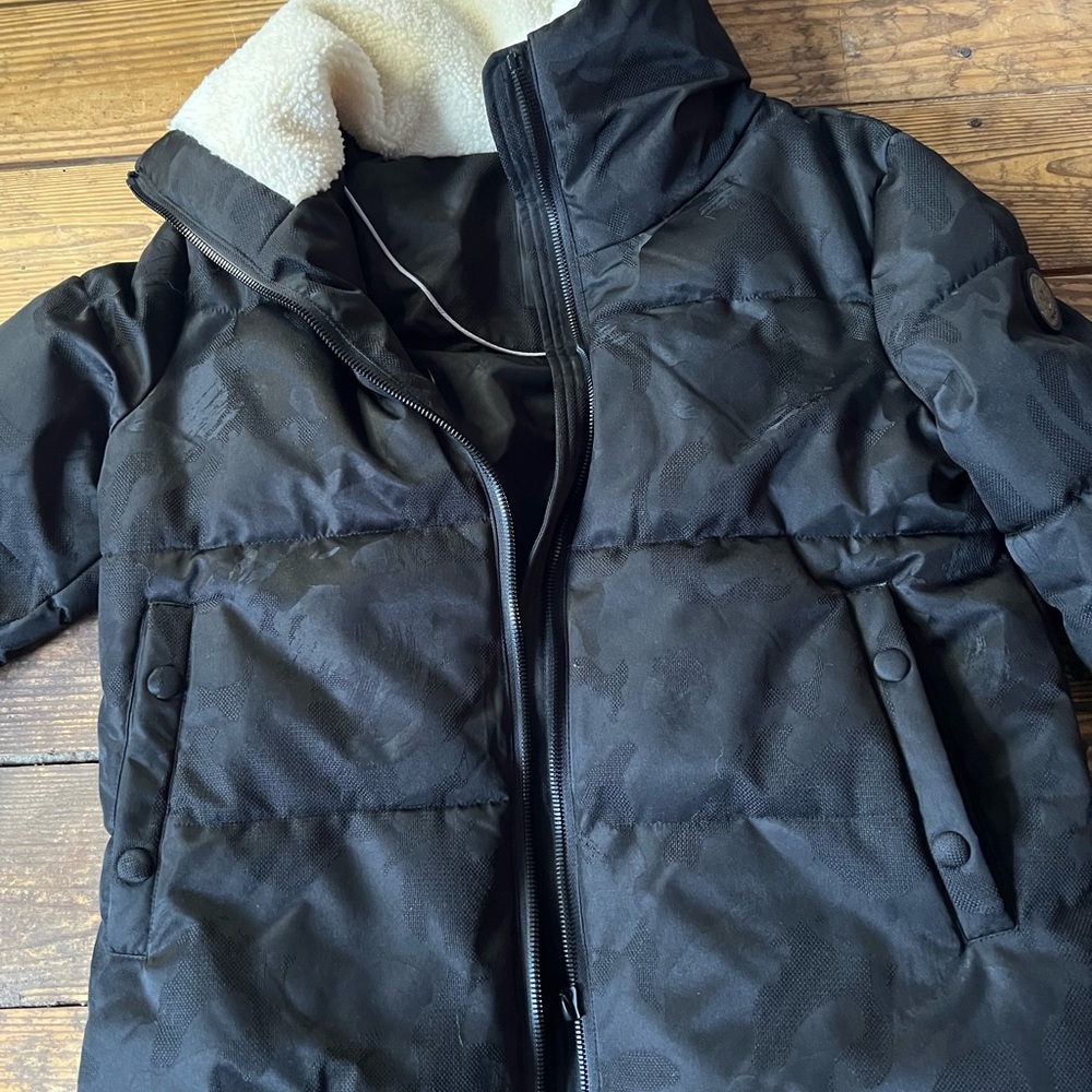 NOIZE Vegan Felicia Black Puffer Jacket with White Lining